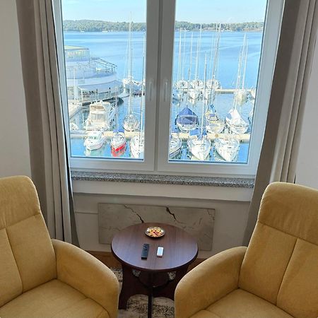 Studio Apartment Harbour พูลา ภายนอก รูปภาพ