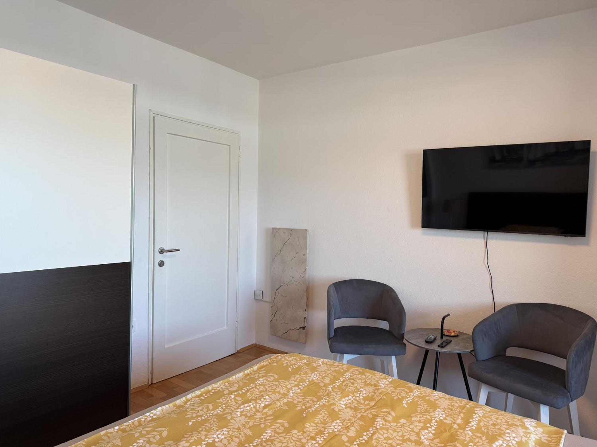 Studio Apartment Harbour พูลา ภายนอก รูปภาพ